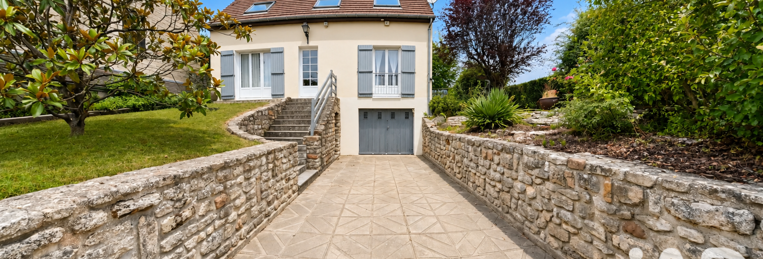 Maison 6 Pièces 136 m² à vendre à Commeny (95450)