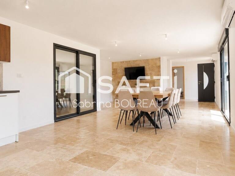 Maison en pierre rénovée avec goût — photo 1