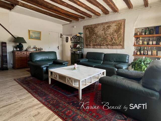 Maison de village de 1824 en pierre dans un village bord de Seine — photo du bien