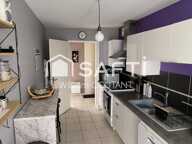CHALLANS CENTRE - APPARTEMENT LUMINEUX AVEC BALCON & PARKING SOUTERRAIN — photo 2