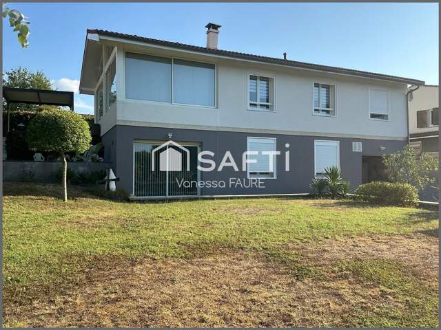 Maison familiale 150 m2 avec piscine sur parcelle de 700 m² - ARTIGUES-PRÈS-BORDEAUX — photo du bien