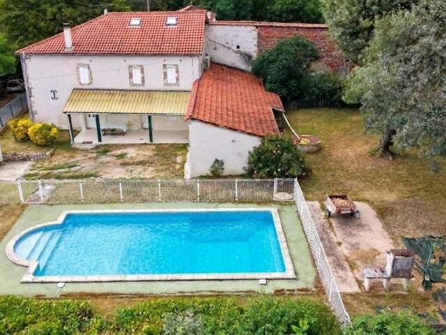 5 CHAMBRES ET PISCINE — photo du bien