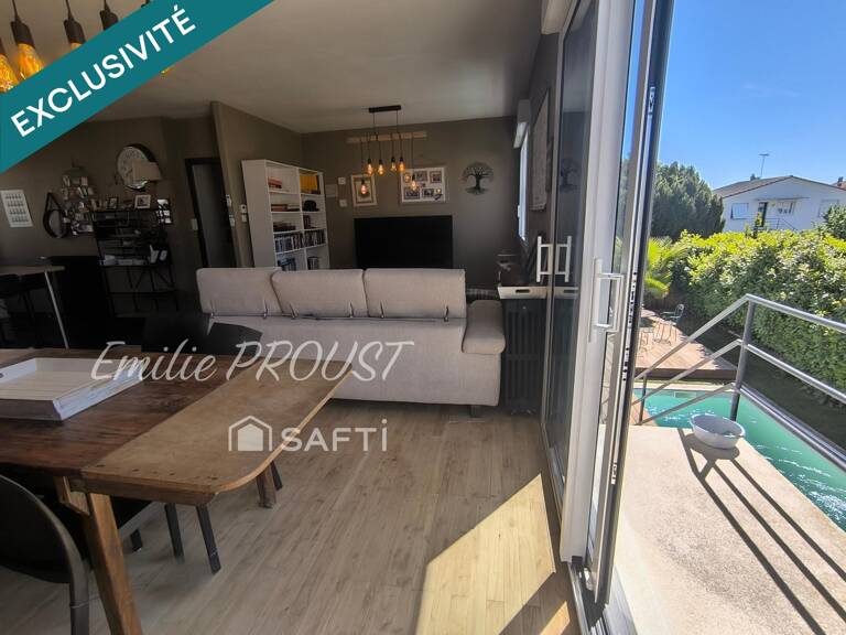 À vendre en exclusivité  Superbe maison familiale avec piscine à Niort (Baisse de prix significative !) — photo 1