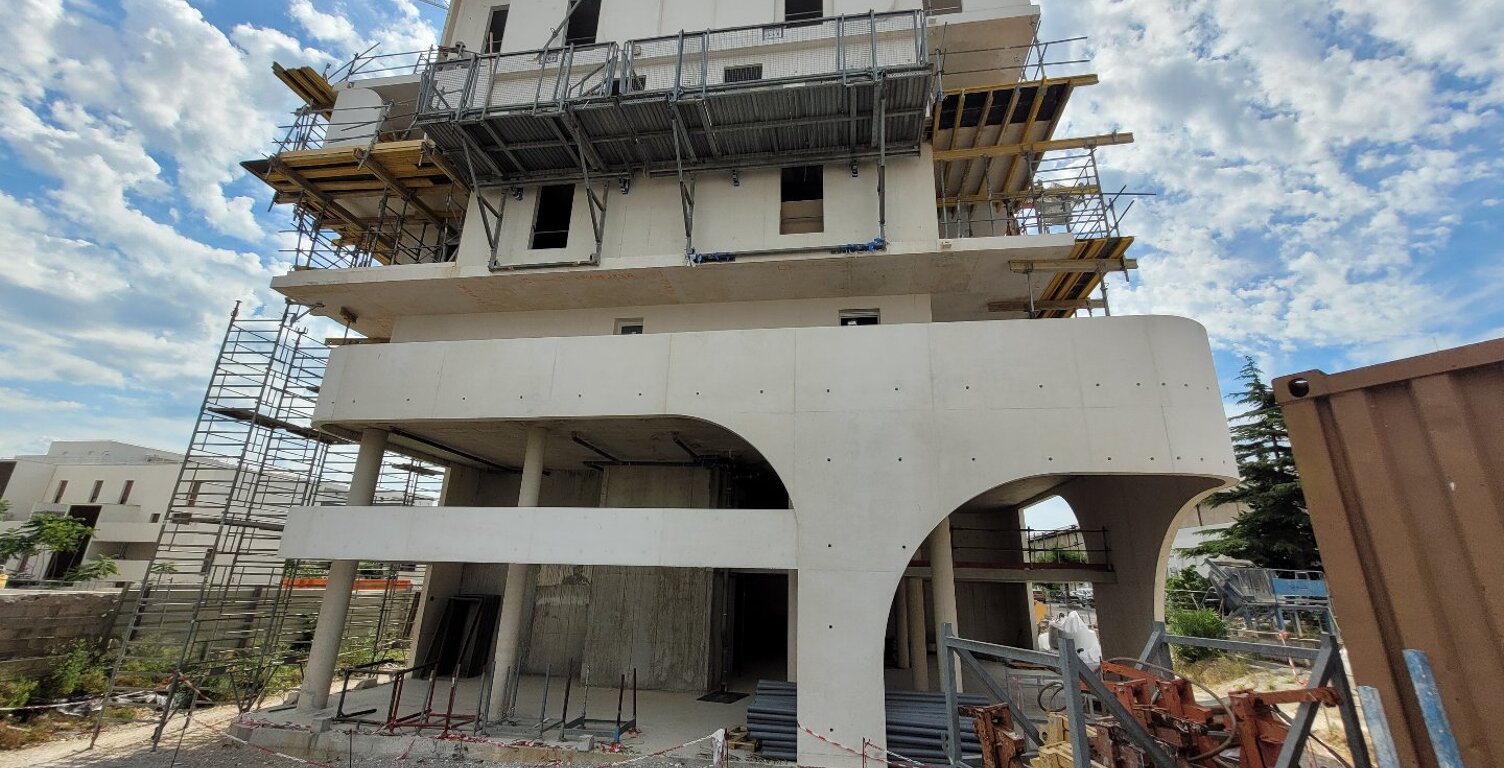 Local commercial — photo 1