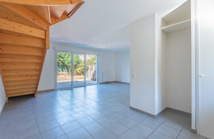 MAISON DE 78 M2 - 3 CHAMBRES - PROCHE ECOLE ET TOUTES COMMOD — photo 2