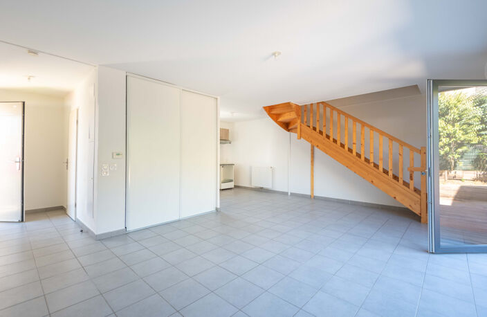 MAISON DE 78 M2 - 3 CHAMBRES - PROCHE ECOLE ET TOUTES COMMOD — photo 3