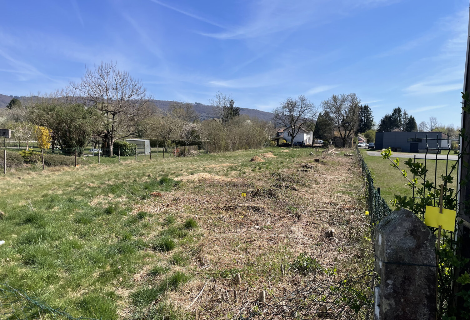 Vente, terrain de 1135 m2 dont 953 m2 constructibles, MELISE — photo 1