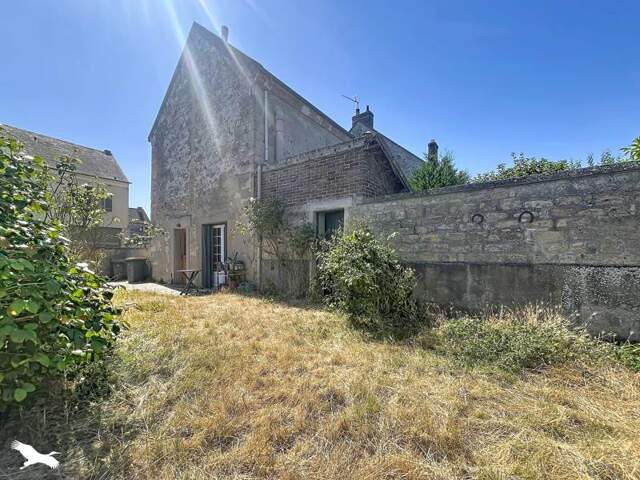 Maison en pierre de 4 pièces principales — photo du bien