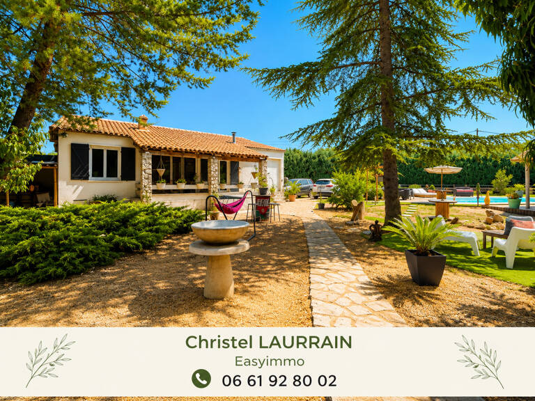 Villa avec piscine et chalet indépendant à Régusse   Aux por — photo 1