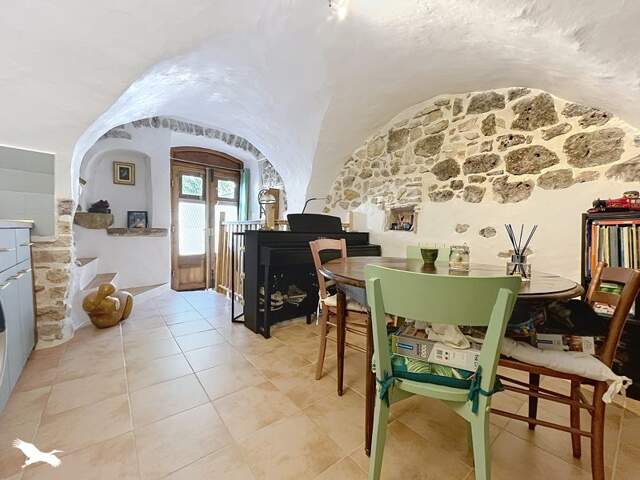 Maison de ville de 4 pièces principales — photo du bien