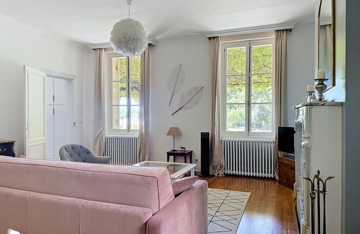 Maison en pierre de 8 pièces principales — photo 2
