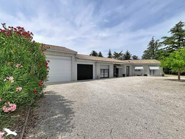 Contemporaine de 6 pièces principales — photo du bien