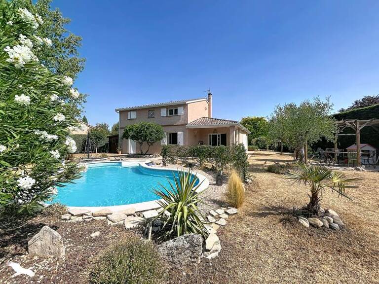 Villa de 6 pièces principales — photo 1