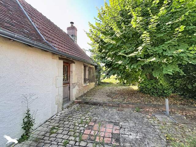 Maison en pierre de 4 pièces principales — photo du bien