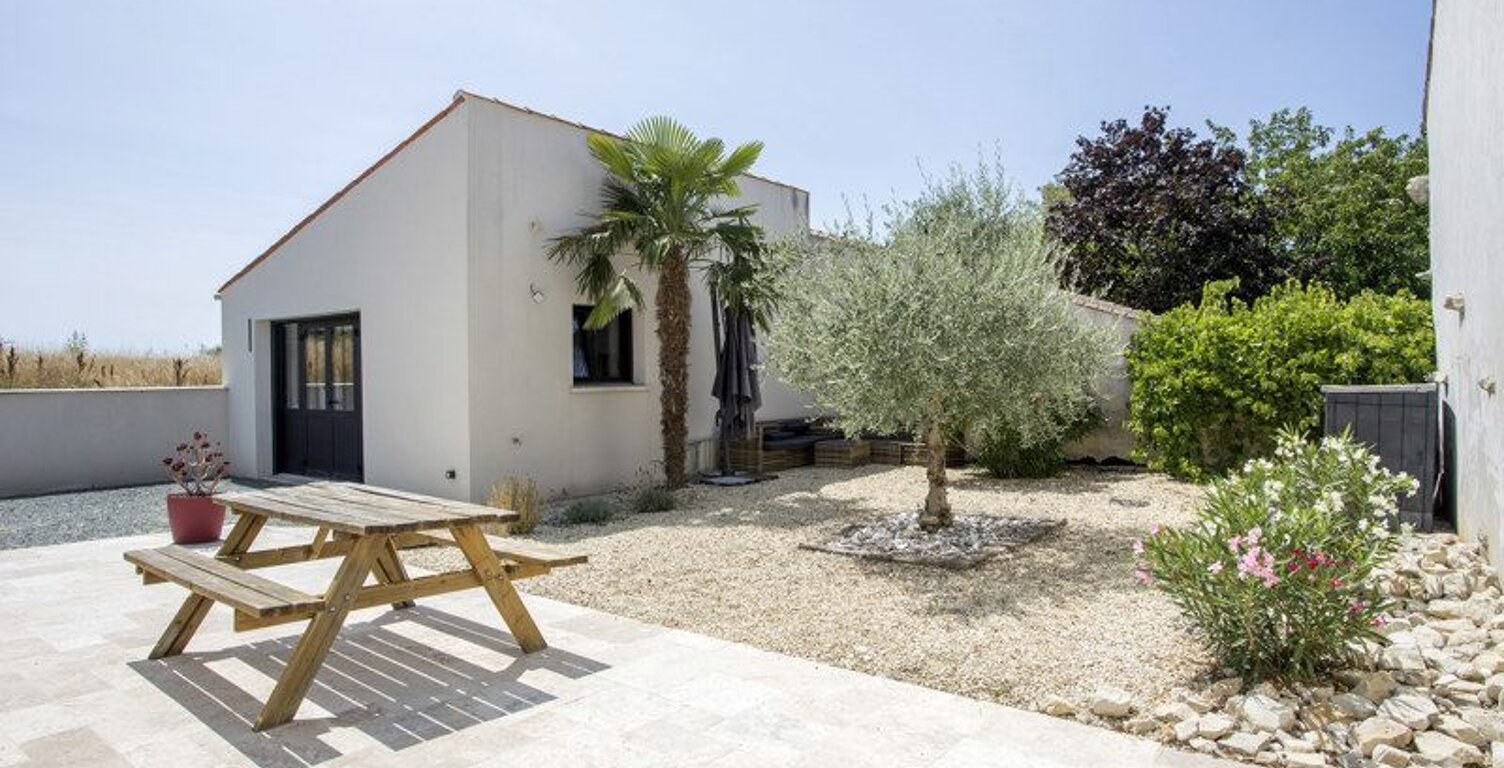 Vente maison 5 pièces 145 m² Saint-Christophe (17220) — photo 1