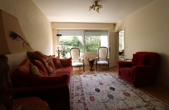 CHALONS-EN-CHAMPAGNE APPARTEMENT ATYPIQUE EN HYPER CENTREE — photo 2