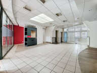 Local commercial Condé-Sur-L'Escaut 215 m2 — photo 2