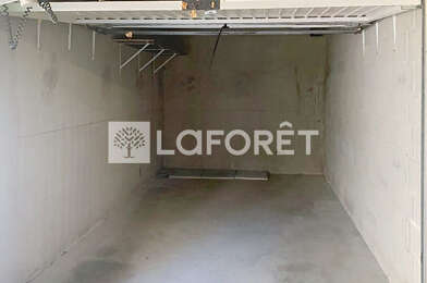 Garage  23000 €