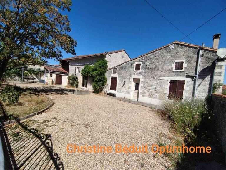 CHARENTE/AIGRE. Maison en pierre rénovée, 3 chambres(poss 4) avec jardin clos 1169 m² (gite ou chambres d'hôtes) — photo 1