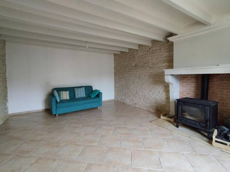CHARENTE/AIGRE. Maison en pierre rénovée, 3 chambres(poss 4) avec jardin clos 1169 m² (gite ou chambres d'hôtes) — photo 1