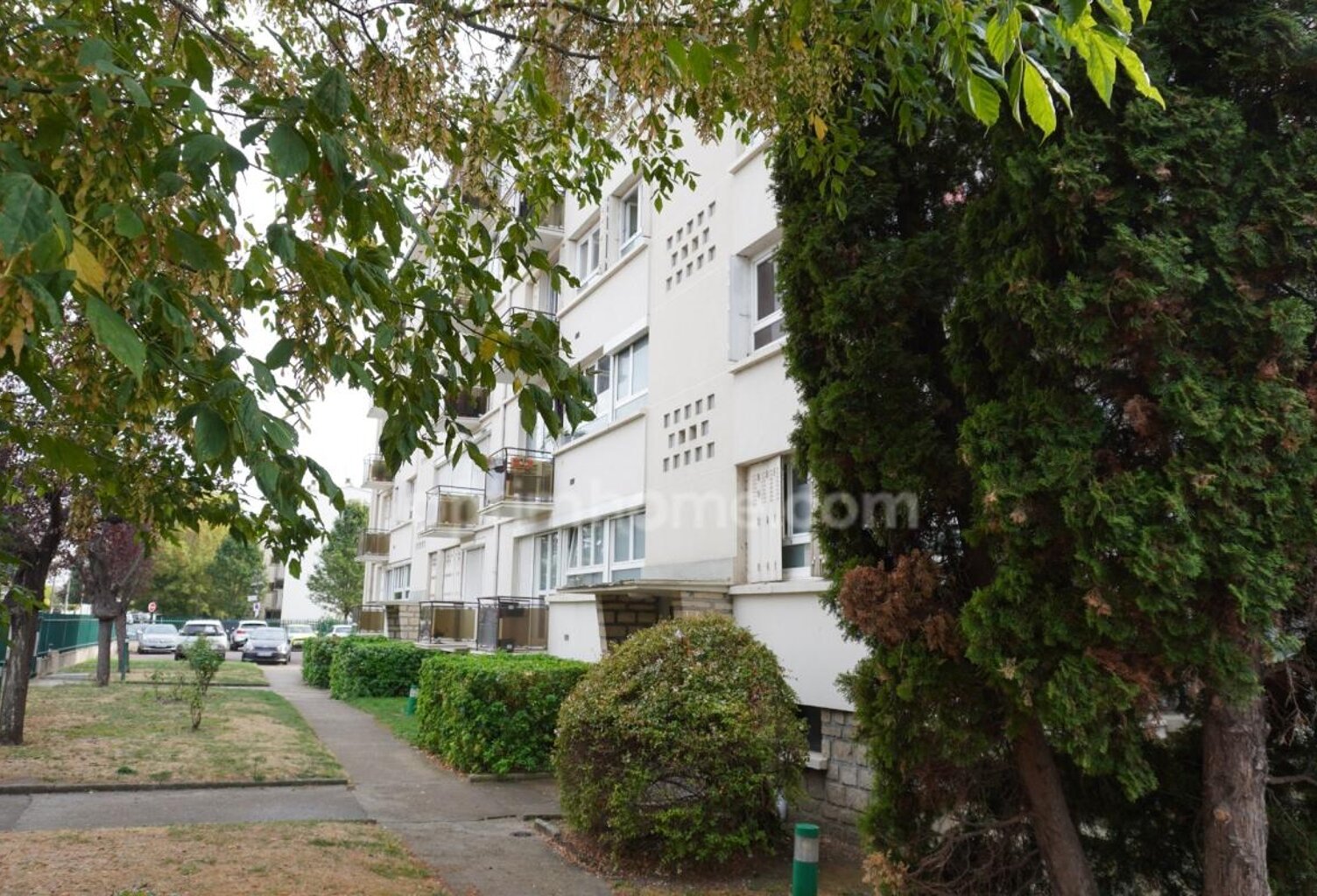 Appartement à vendre 4 pièces LE BOURGET (93) de 4 pièces / 2 chambres - 69 m2 - 223 000 € FAI — photo 1
