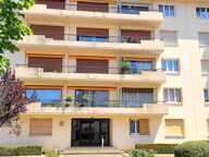 CHARTRES - GRAND T3 - 82 M² AVEC DOUBLE SEJOUR - GARAGE — photo 2