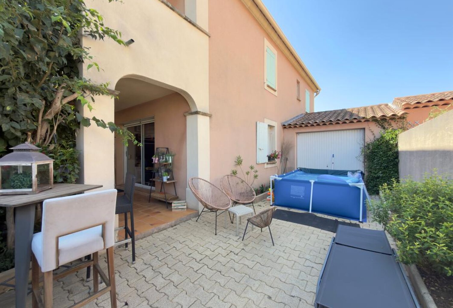 Appartement T3 avec cour extérieur, terrasse et parking privatif — photo 1