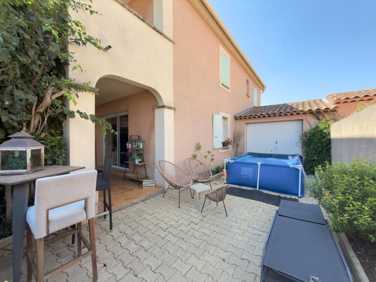 Appartement T3 avec cour extérieur, terrasse et parking privatif — photo 1