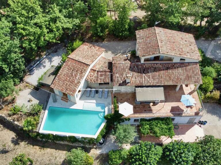 VILLA DE QUALITÉ AVEC VUE PANORAMIQUE ET PISCINE - TOURRETTES — photo 1