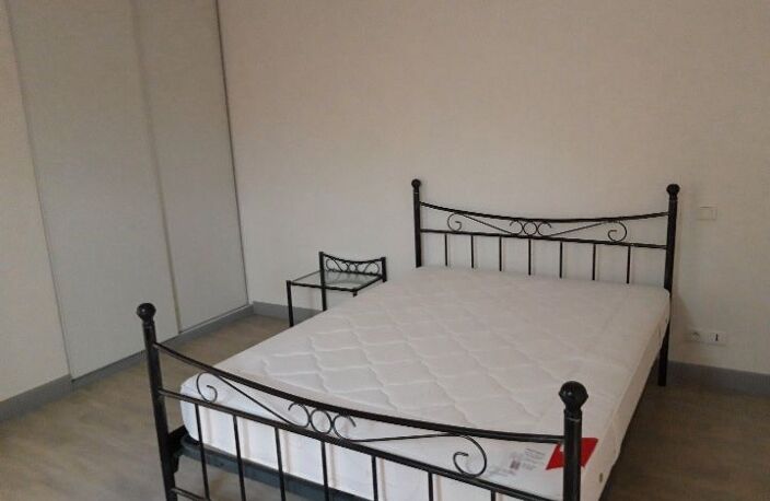 T2 — photo 3