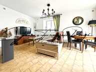 Roquebrune sur Argens, maison atypique rénovée dans le cœur du village !!! — photo 2