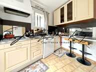 Roquebrune sur Argens, maison atypique rénovée dans le cœur du village !!! — photo 4