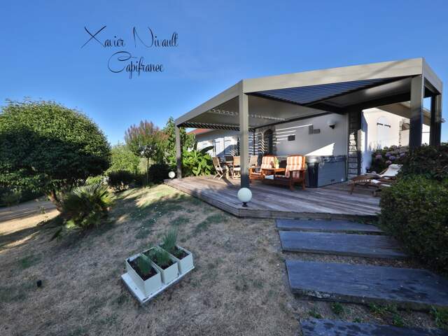 Maison à vendre 10 pièces proche de BRESSUIRE (79) — photo du bien