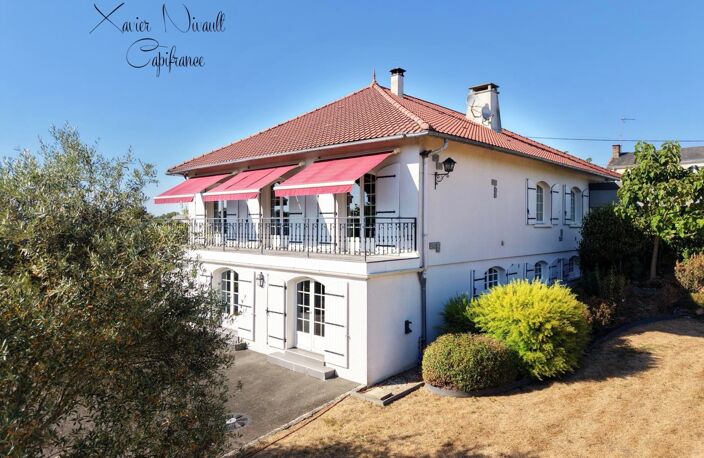 Maison à vendre 10 pièces MONCOUTANT (79) — photo 2