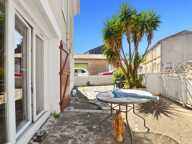Maison de caractère 186 m² – 5 chambres dont 4 suites – Terrasse 47 m² – Causses-et-Veyran — photo 2