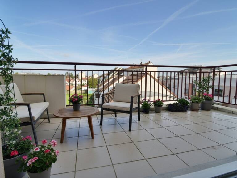 Appartement à vendre DIJON (21) Appartement T2 de 45,34 m² avec terrasse, garage fermé, parking privatif et cave — photo 1