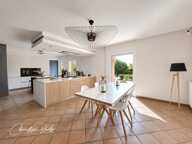Maison familiale de 182 m² avec piscine et jardin arboré à Rouffiac-Tolosan (31180) — photo 2