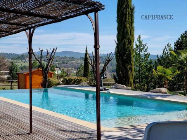 Propriété hébergement/événementiel dans le Luberon, 6,3 ha, 80 couchages, 1090 m2 — photo du bien