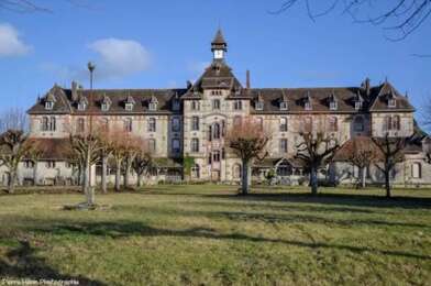 Maison 100 pièces 1400000 €