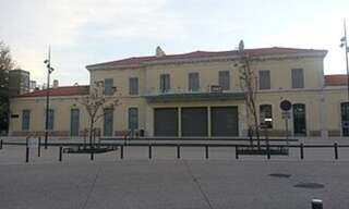 Commerce 4 Pièces 240 m² à louer à Salon-de-Provence (13300)
