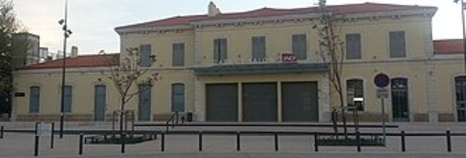 Commerce 4 Pièces 240 m² à louer à Salon-de-Provence (13300)
