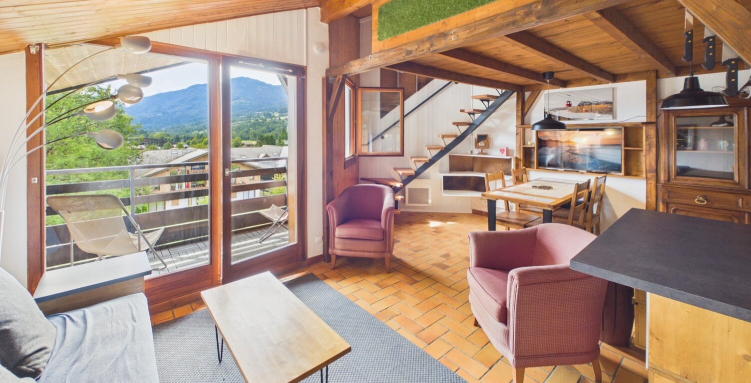 Haute Savoie (74), à vendre SAMOENS - Domaine skiable Grand Massif - Appartement T2 bis + 2 mezzanines — photo 1