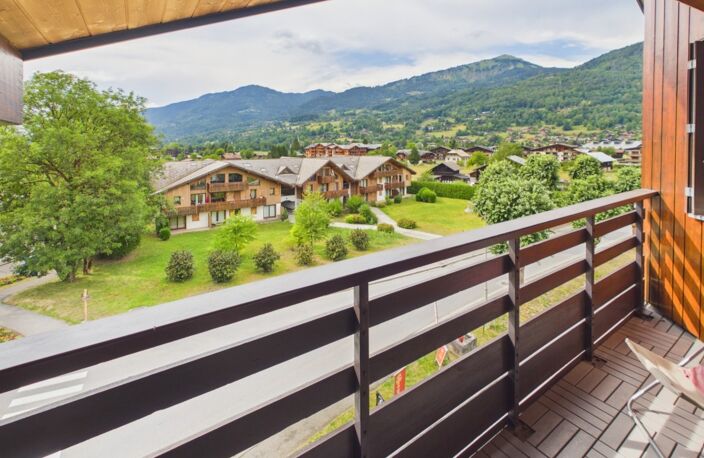 Haute Savoie (74), à vendre SAMOENS - Domaine skiable Grand Massif - Appartement T2 bis + 2 mezzanines — photo 2