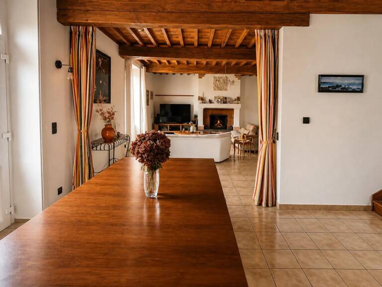 Maison de 5 pièces dans un village au calme — photo 1