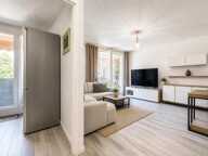 83600 - FREJUS - CENTRE-VILLE - 3 PIÈCES - 2 CHAMBRES - 58.0 M² - APPARTEMENT AVEC BALCON VUE DEGAGEE — photo 3