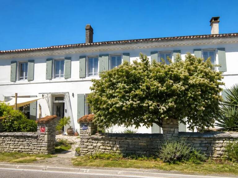 Maison charentaise aux portes de Saint-Jean-d'Angély - 159 m² — photo 1