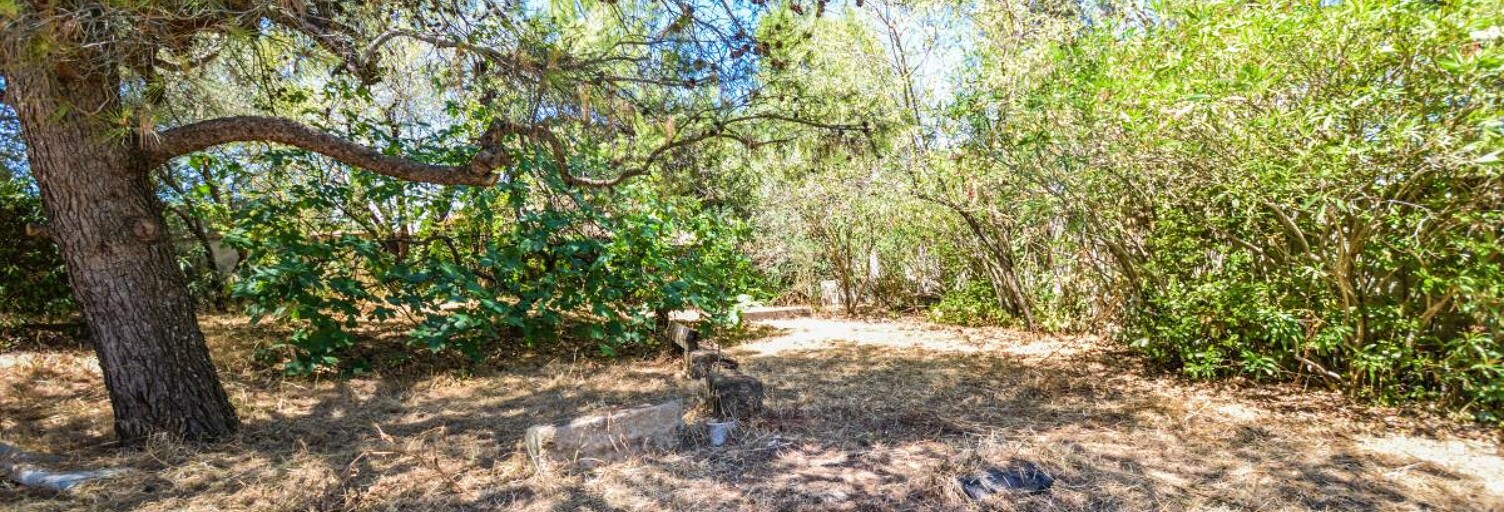 Terrain  683 m² à vendre à Villeneuve-lès-Avignon (30400)