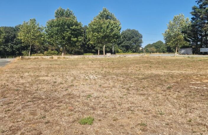Terrain constructible 1 037 m² — photo 2
