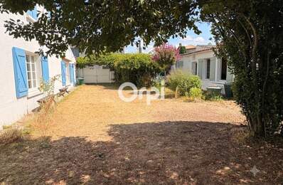 Ensemble immobilier à vendre à SAINT-JUST-LUZAC — photo du bien