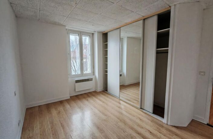 Appartement  2 pièce(s) 42 m2 CENTRE VILLE PROCHE GARE — photo 3